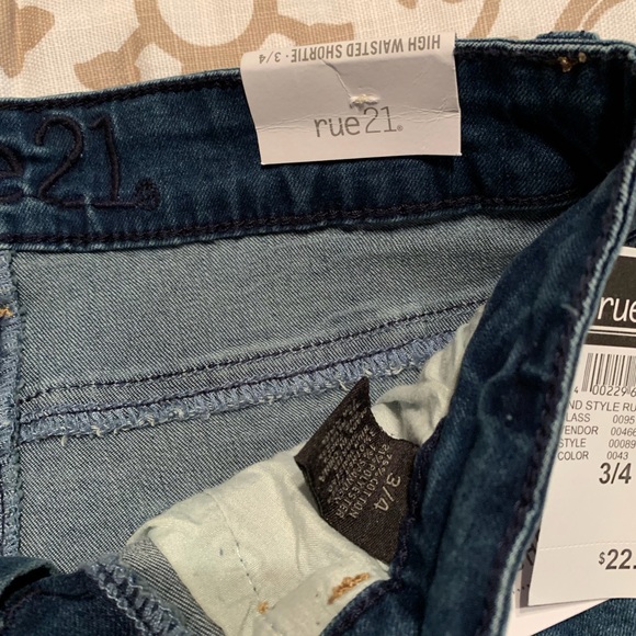 NWT Rue21 High Waisted Jean Shorts - Picture 3 of 5